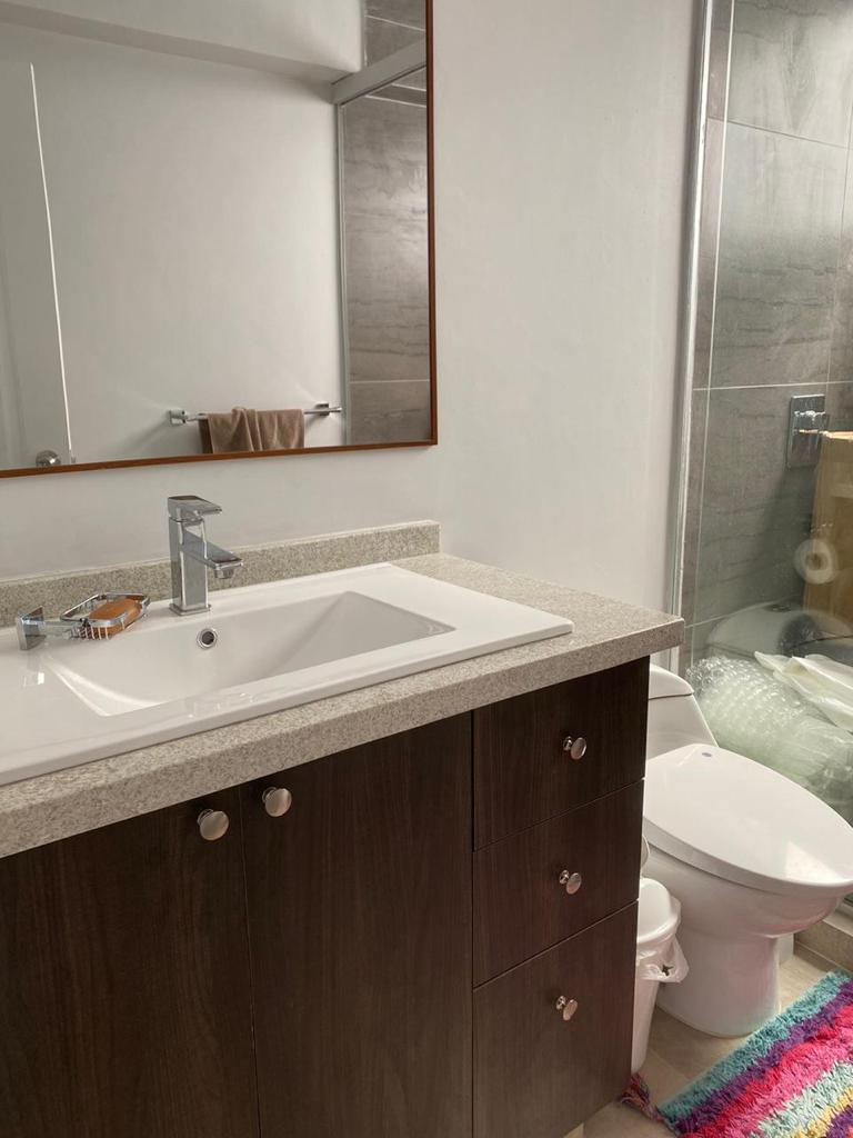 hermosa y confortable casa