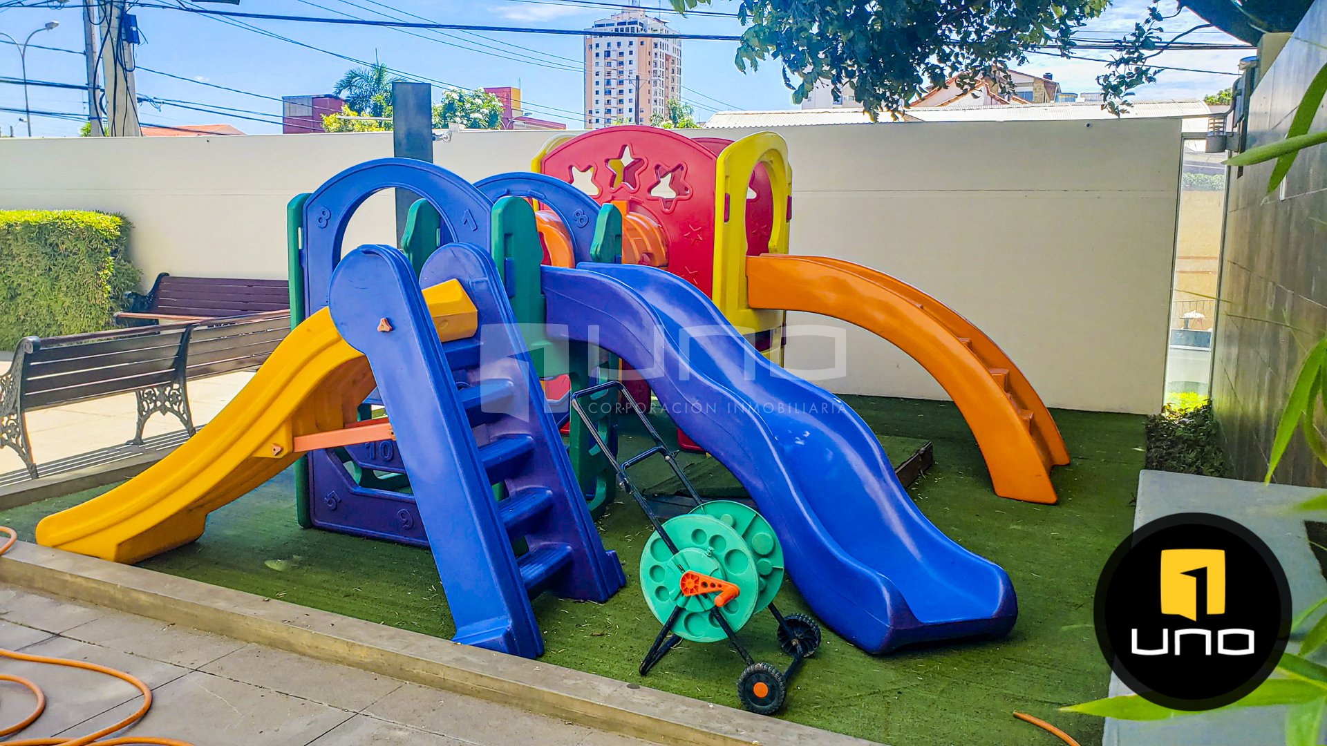 Departamento Amoblado De 3 Dormitorios En Edificio Curupau