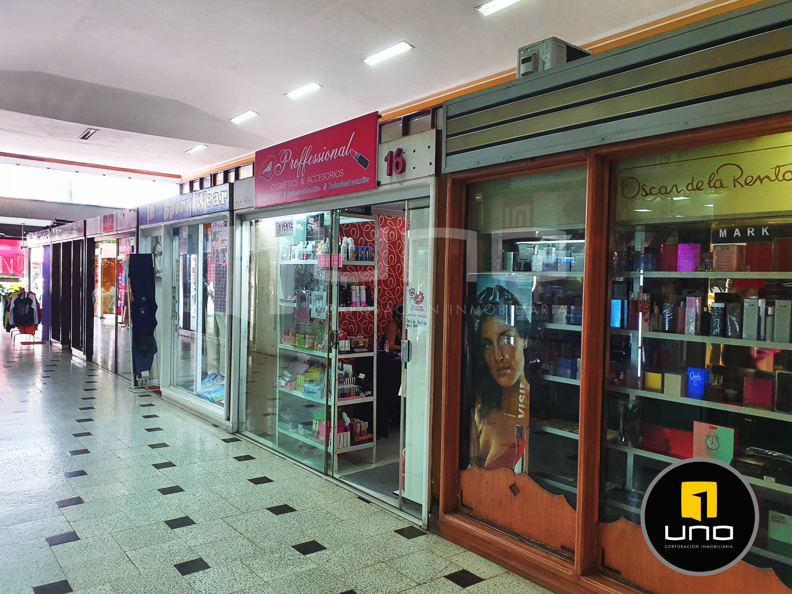 Local Comercial En Venta – Centro Comercial Cañoto