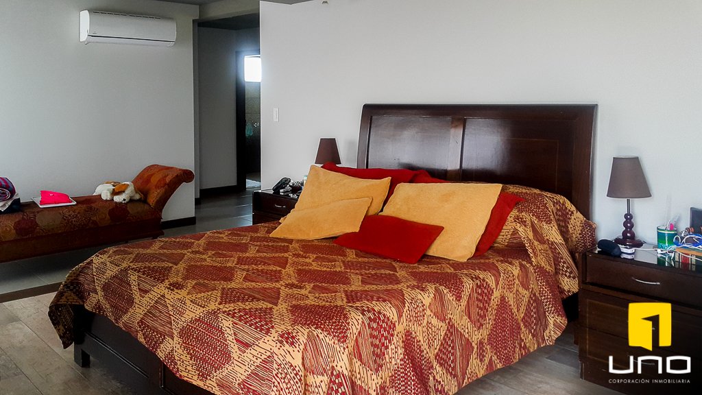En Venta Lujoso Departamento Penthouse En Equipetrol