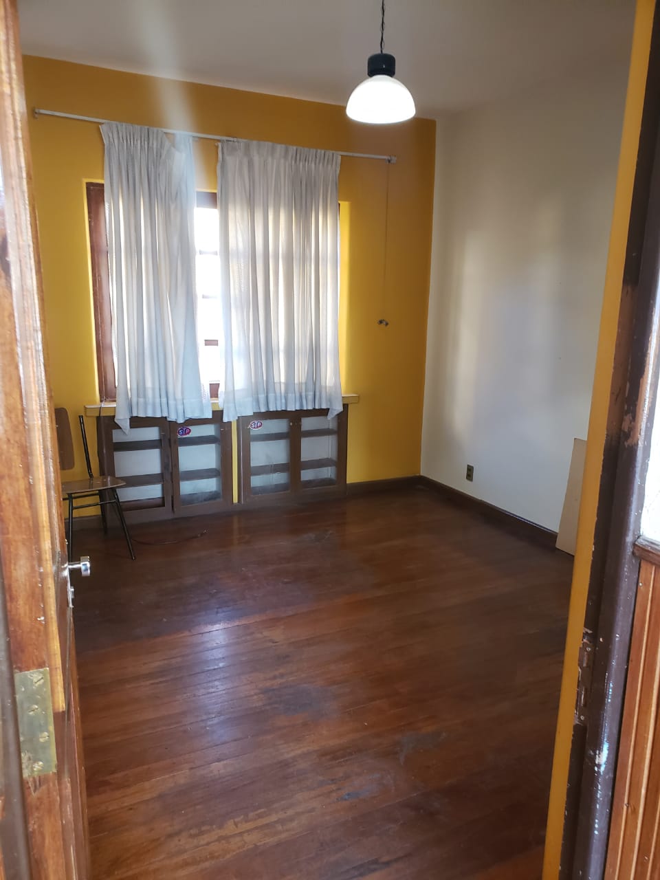 Amplia Casa en Alquiler. Ideal para empresas.