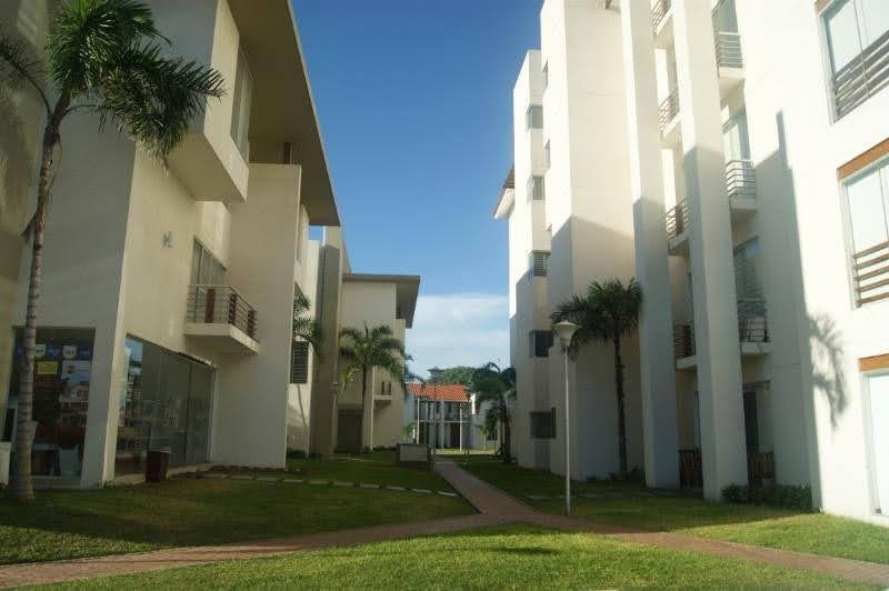 Cómodo y bonito Dpto en exclusivo condominio en zona Nortr 