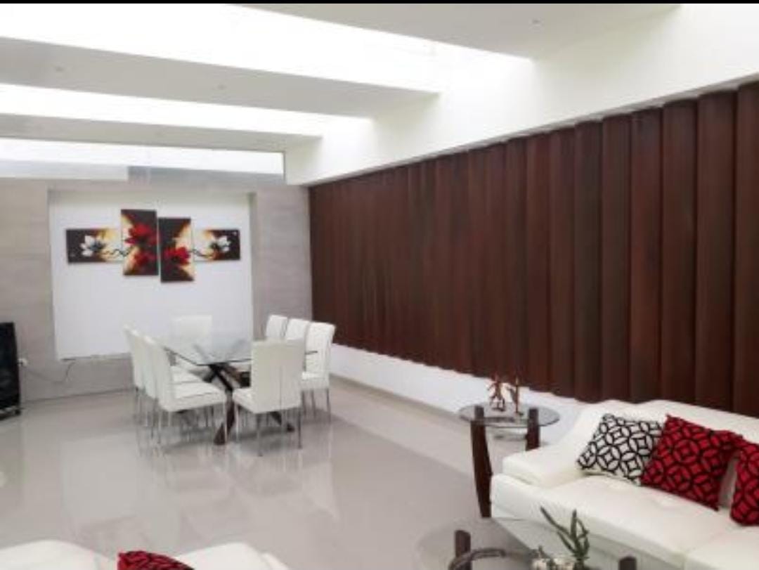 Casa de 4 dormitorios - en Alquiler