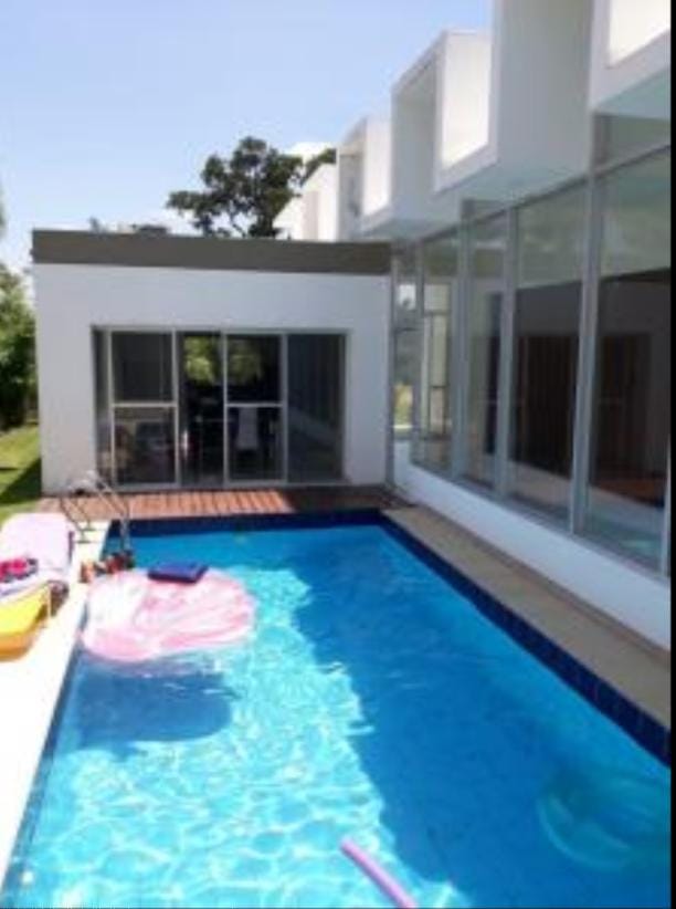 Casa de 4 dormitorios - en Alquiler