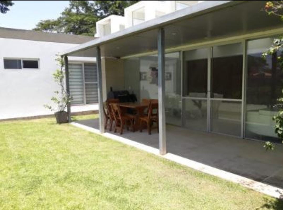 Casa de 4 dormitorios - en Alquiler