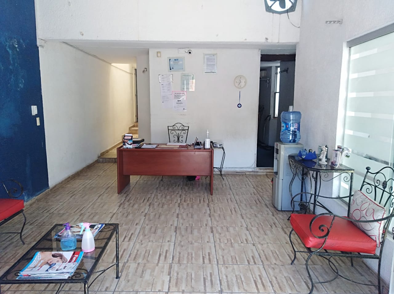 Casa ideal para empresa o negocio - en Venta