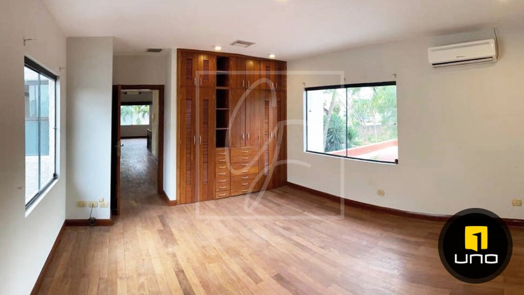 LUJOSA CASA CON PISCINA PROPIA Y 4 DORM EN ALQUILER,B.LAS PA