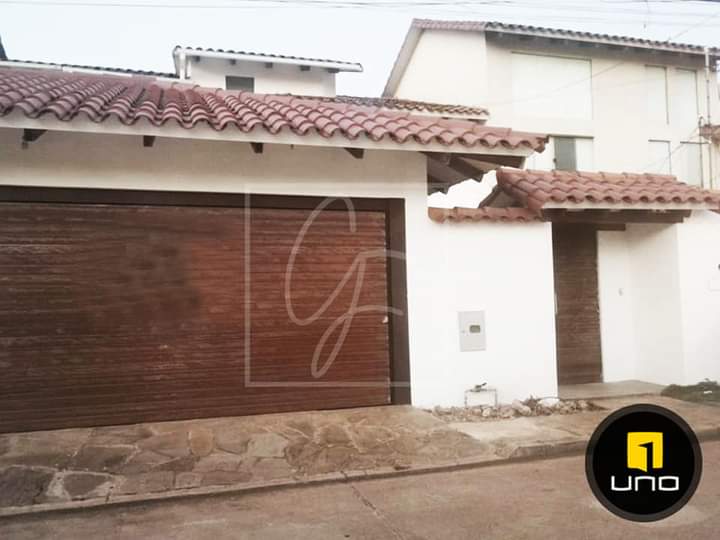 AMPLIA CASA CON PISCINA EN ALQUILER,BARRIO LAS PALMAS