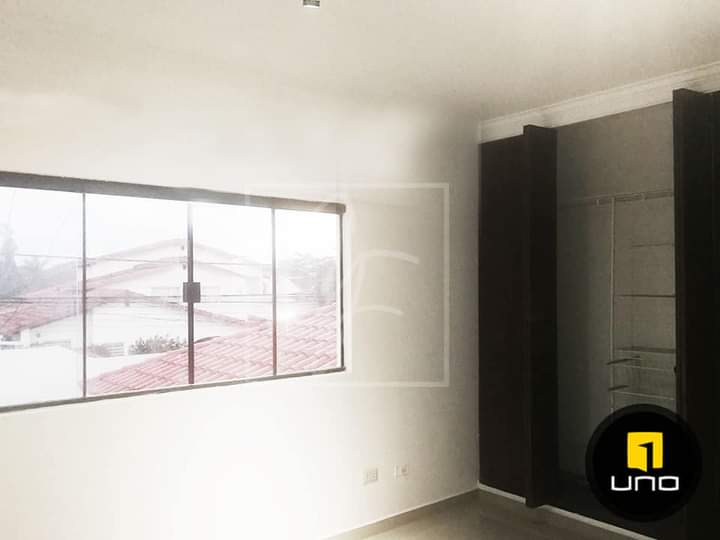 AMPLIA CASA CON PISCINA EN ALQUILER,BARRIO LAS PALMAS