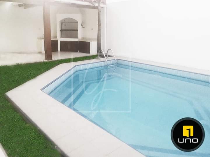 AMPLIA CASA CON PISCINA EN ALQUILER,BARRIO LAS PALMAS