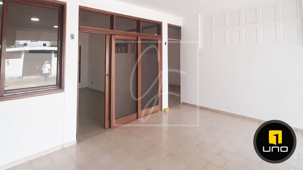 CASA AMPLIA EN ALQUILER,EXCLUSIVAMENTE PARA EMPRESAS,AV BENI