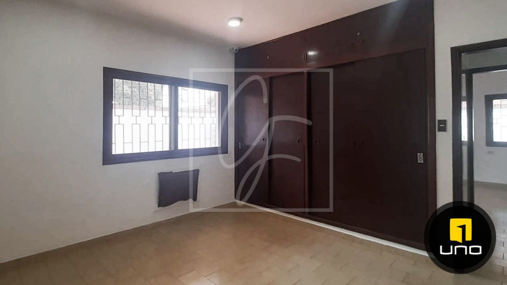 CASA AMPLIA EN ALQUILER,EXCLUSIVAMENTE PARA EMPRESAS,AV BENI