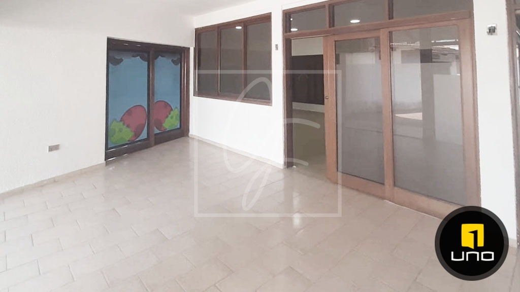 CASA AMPLIA EN ALQUILER,EXCLUSIVAMENTE PARA EMPRESAS,AV BENI