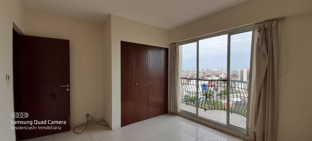 DE OCASIÓN VENDO AMPLIO Y HERMOSO DEPARTAMENTO