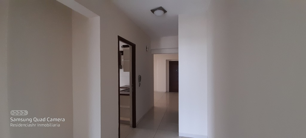 DE OCASIÓN VENDO AMPLIO Y HERMOSO DEPARTAMENTO