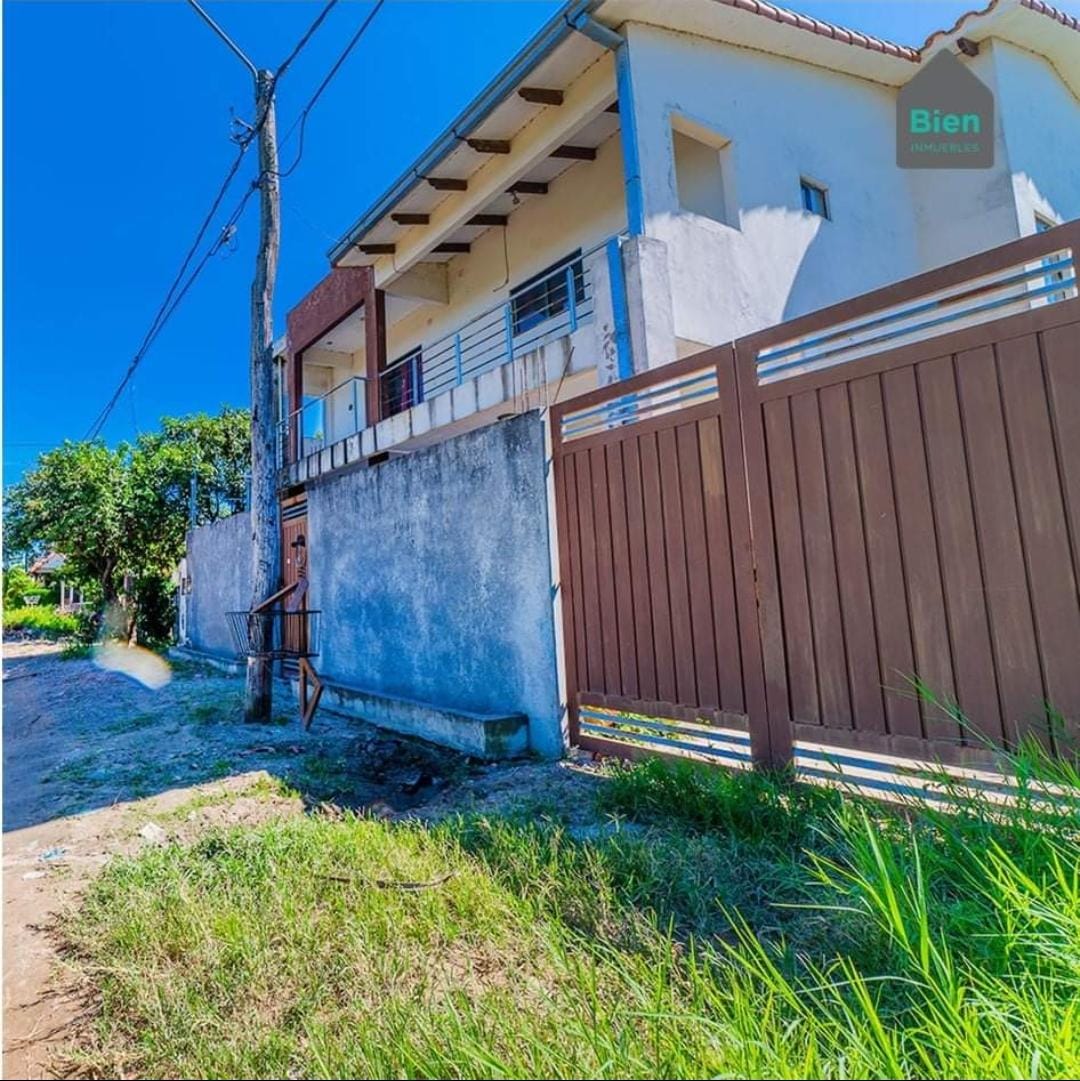 HERMOSA CASA EN VENTA ZONA SUR 2 PISOS