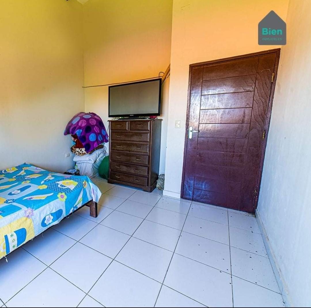 HERMOSA CASA EN VENTA ZONA SUR 2 PISOS