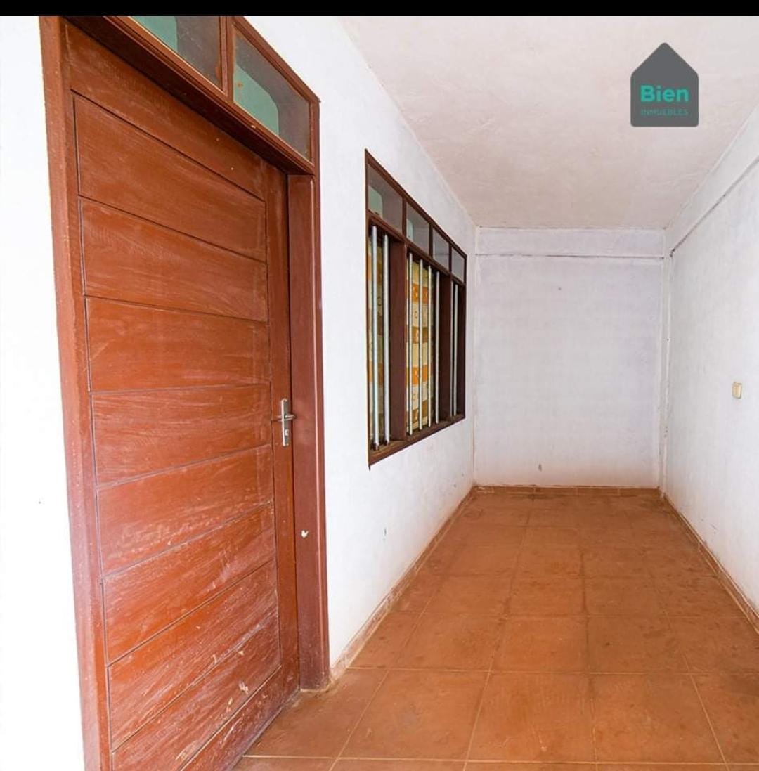 CASA EN VENTA EN ZONA OESTE URB. LAS PALMERAS