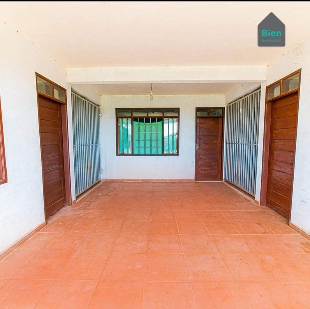 CASA EN VENTA EN ZONA OESTE URB. LAS PALMERAS