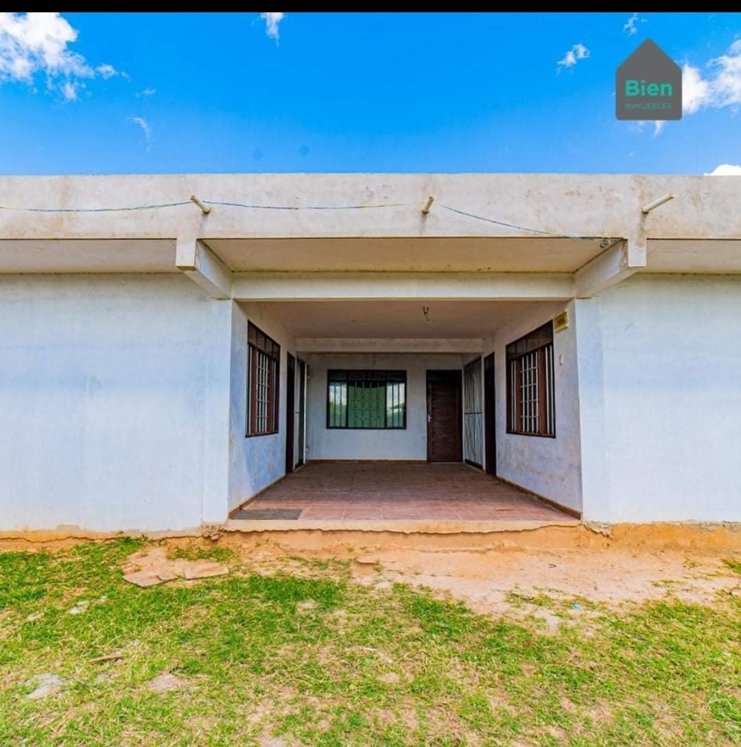 CASA EN VENTA EN ZONA OESTE URB. LAS PALMERAS