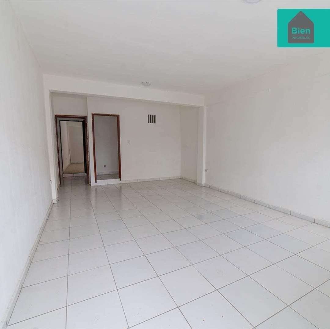 OFICINAS  EN ALQUILER CON BAÑO PRIVADO  DE 9X3.6