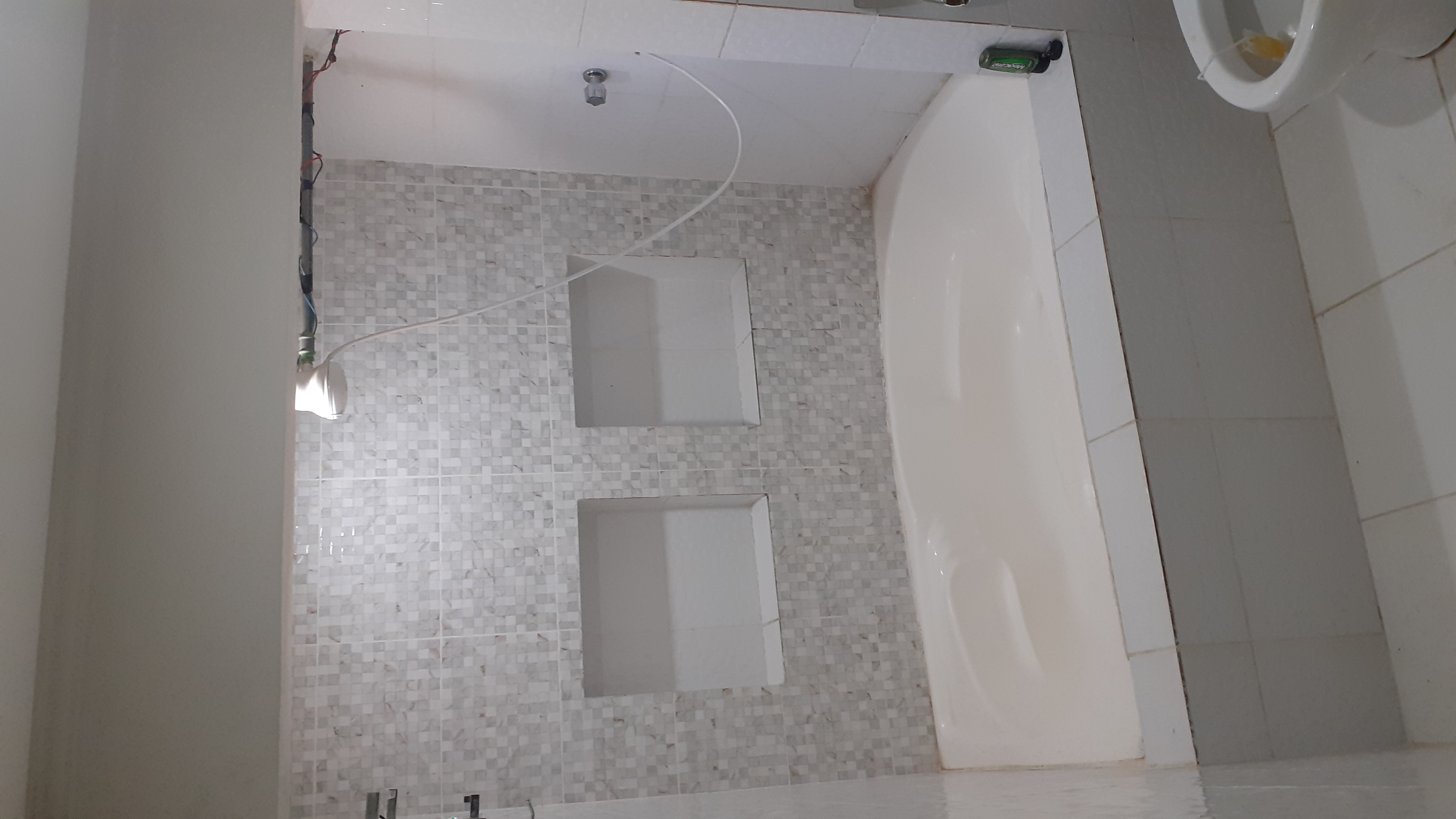 ACOGEDORA CASA EN VENTA A 5 MINUTOS DE COTOCA