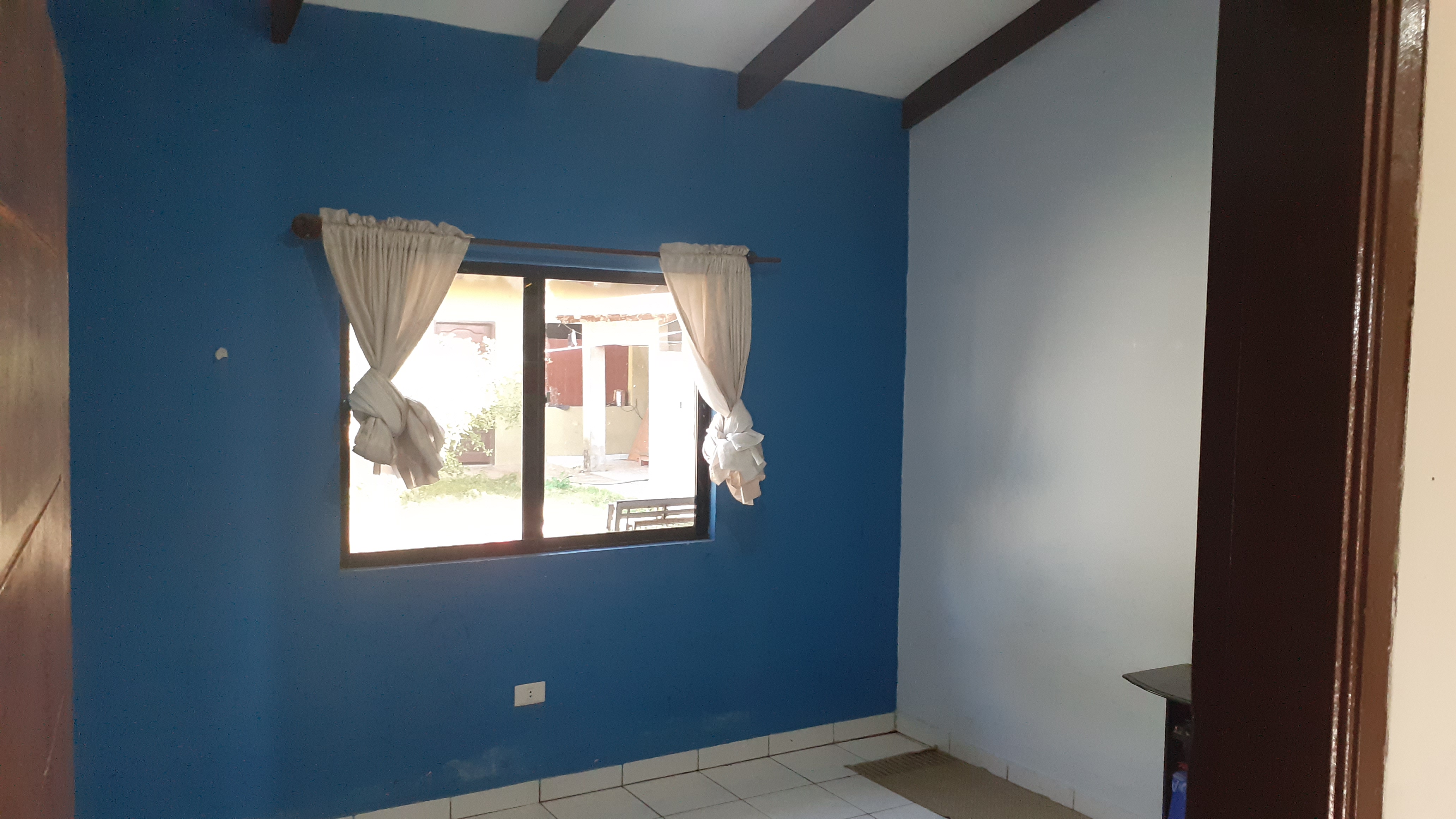 ACOGEDORA CASA EN VENTA A 5 MINUTOS DE COTOCA