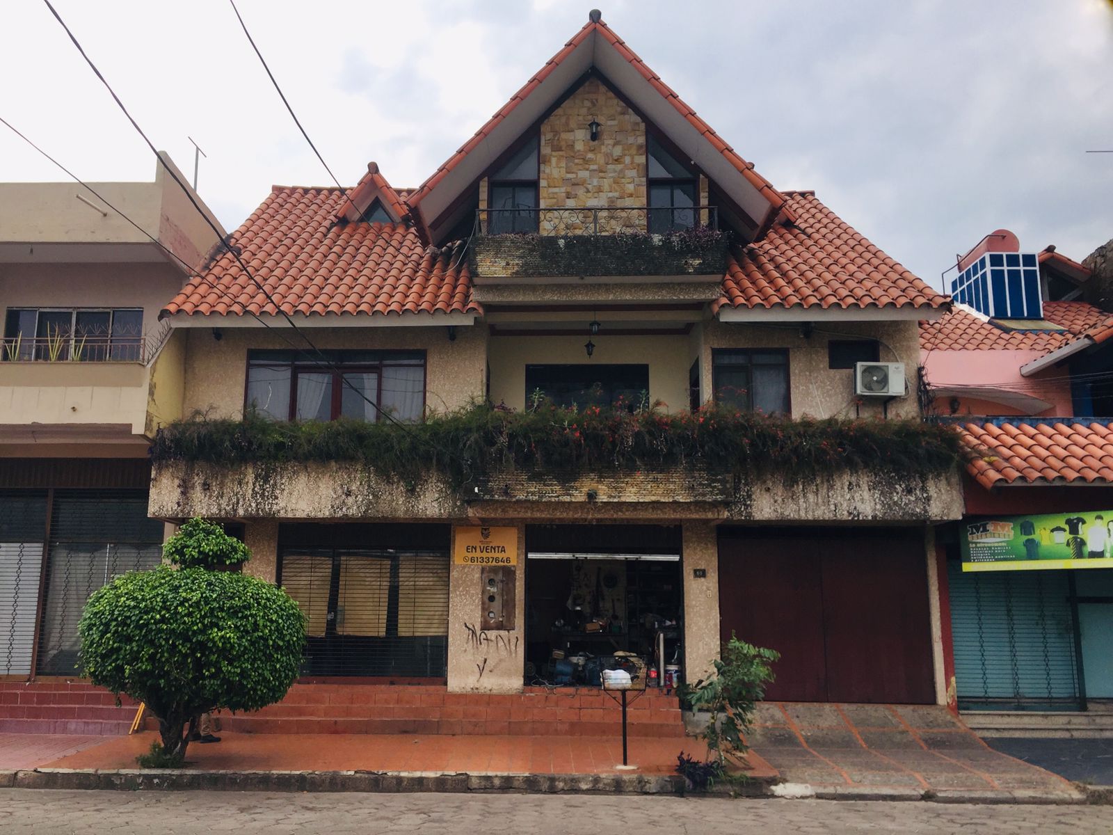 CASA PARA COMERCIO EN MUY BUENA UBICACIÓN