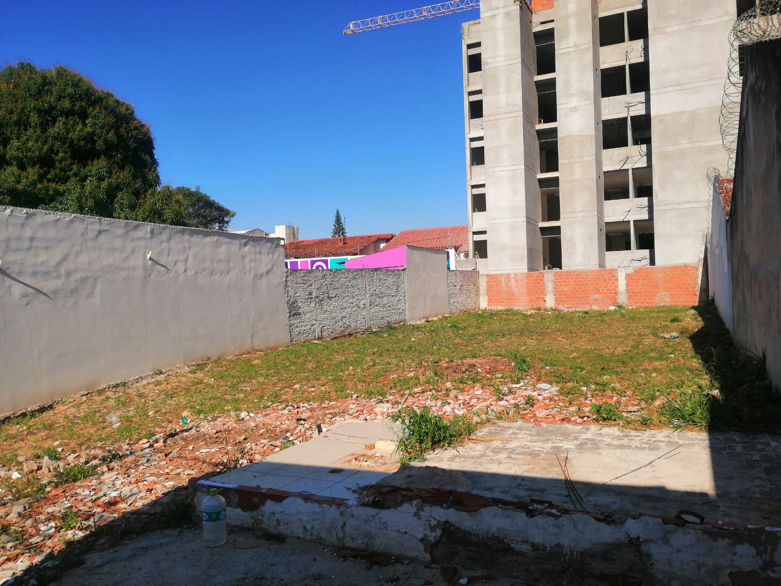   ZONA SIRARI / AV. 4TO ANILLO - INDICE 6 - TERRENO EN VENTA