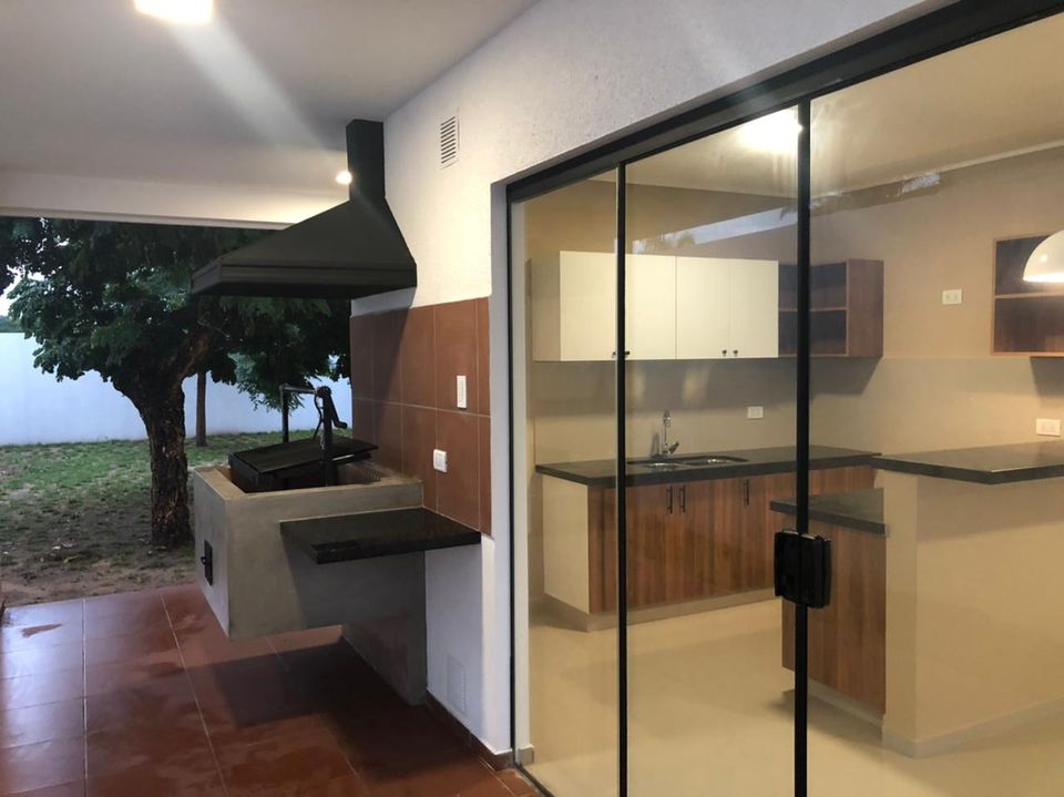 ZONA ESTE, 7mo. Anillo- Casa en Venta- Urb. Punto Alto