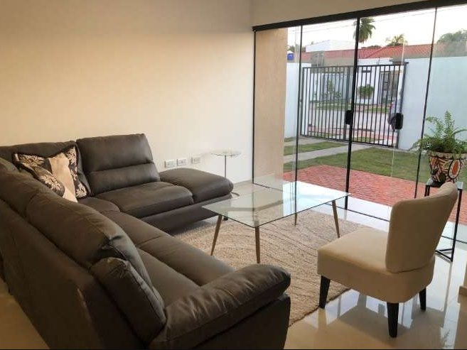 ZONA ESTE, 7mo. Anillo- Casa en Venta- Urb. Punto Alto