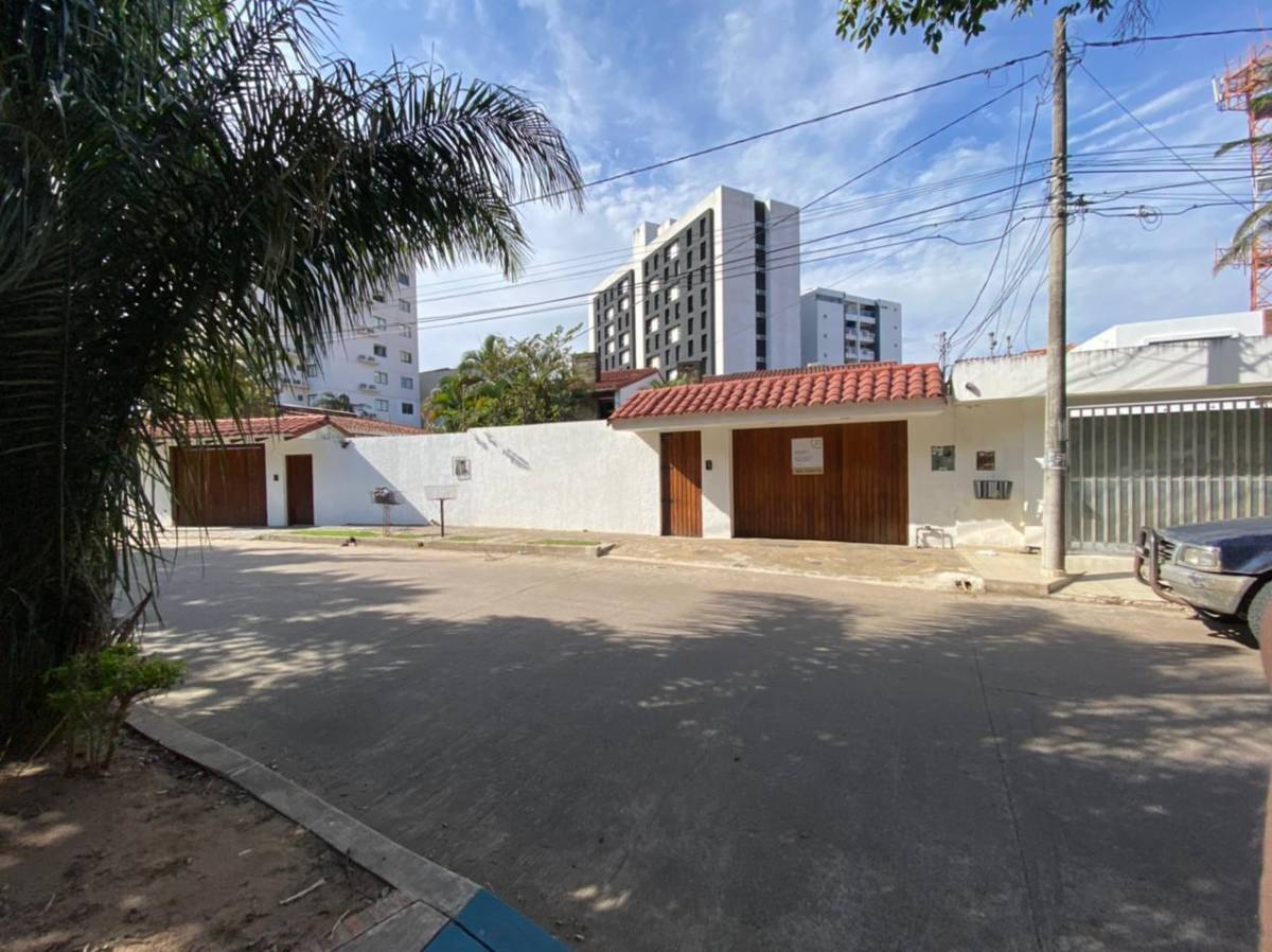 🛑 BELLA CASA EN VENTA - AV. LOS CUSIS 🛑