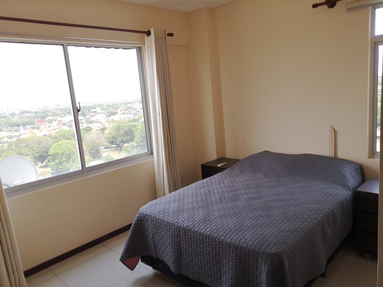 ZONA OESTE, AV. ROCA Y CORONADO - ALQUILER DPTO. 3 D. AMOBLA