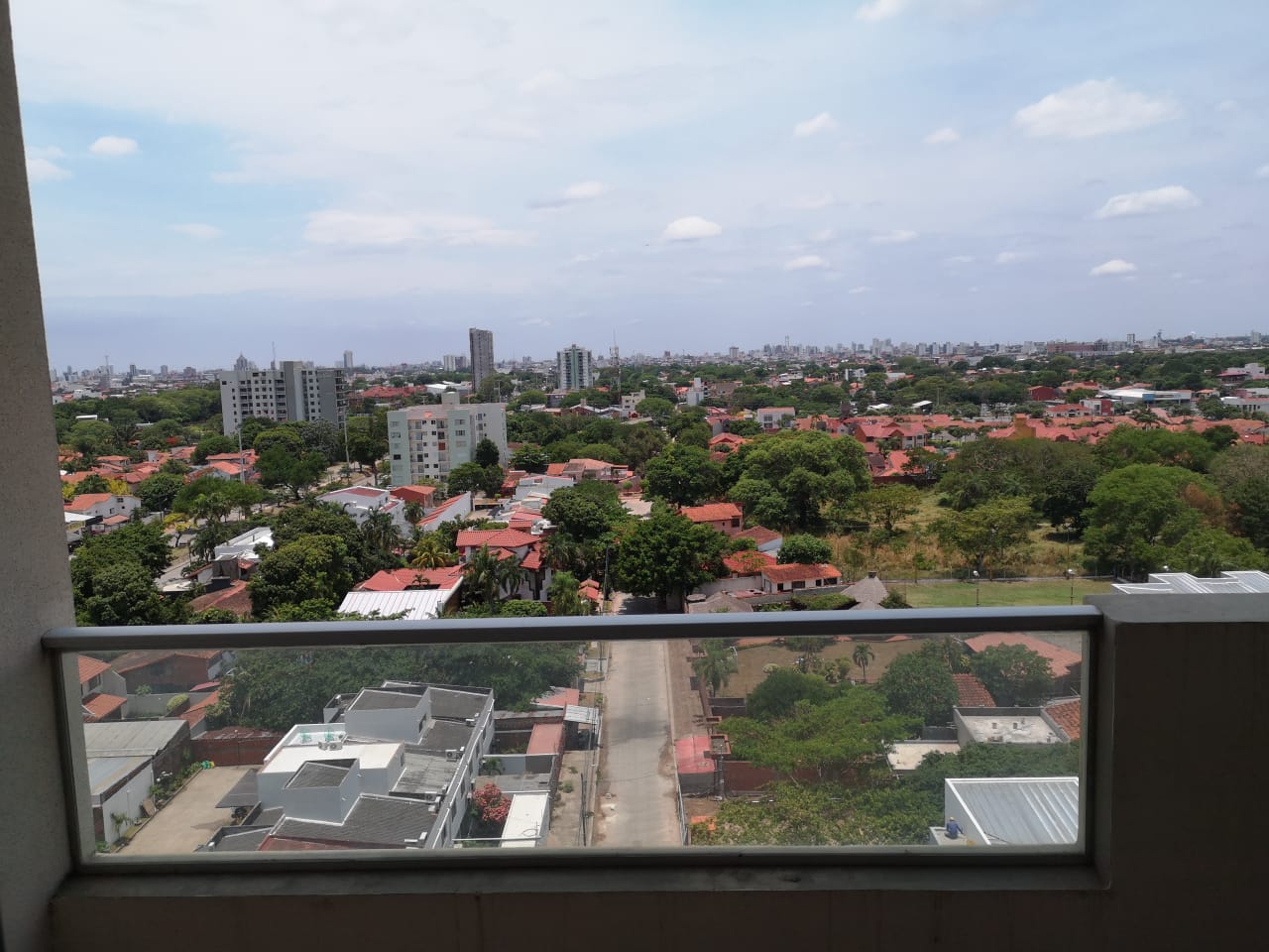 ZONA OESTE, AV. ROCA Y CORONADO - ALQUILER DPTO. 3 D. AMOBLA