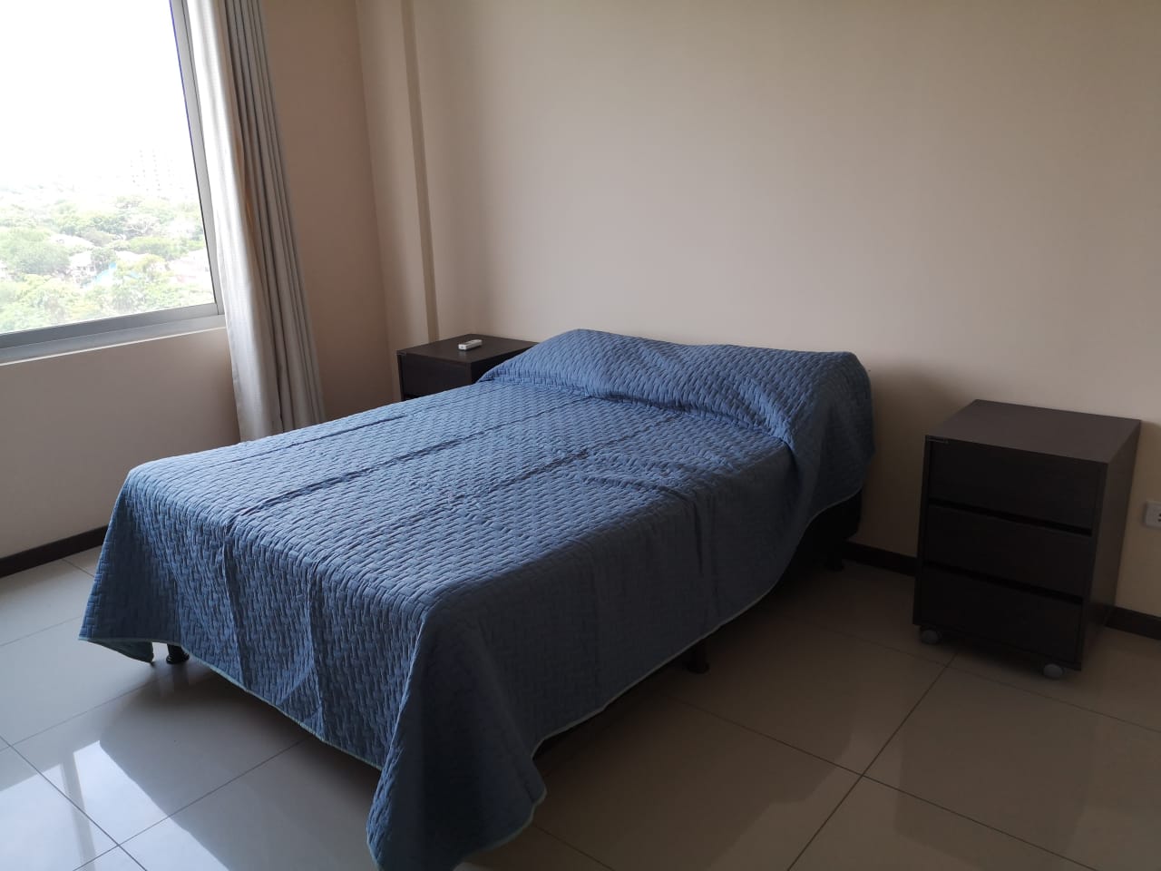 ZONA OESTE, AV. ROCA Y CORONADO - ALQUILER DPTO. 3 D. AMOBLA