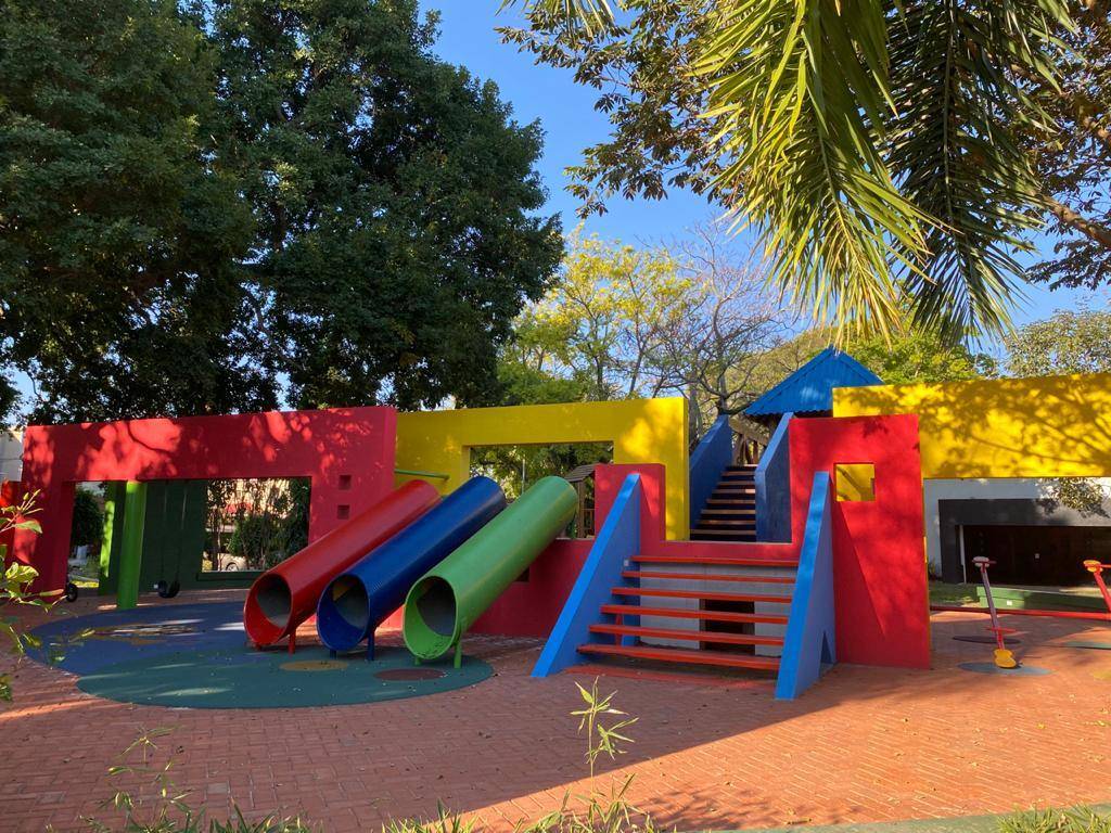 ZONA NORTE, Av. Banzer km9- CASA EN VENTA - Cond. Barceló