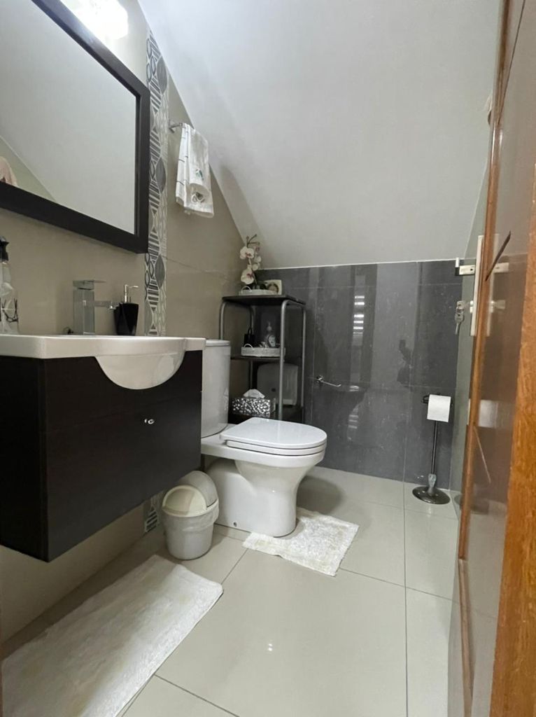 ZONA NORTE, Av. Banzer km9- CASA EN VENTA - Cond. Barceló