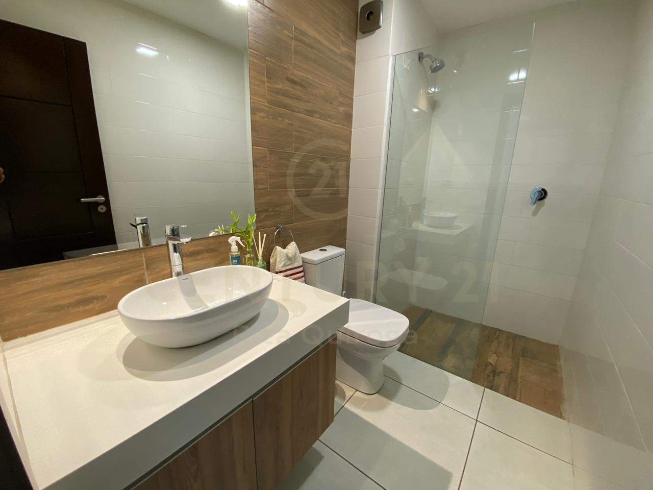 ZONA NORTE, CASA EN VENTA - CONDOMINIO VILLA MONSERRAT