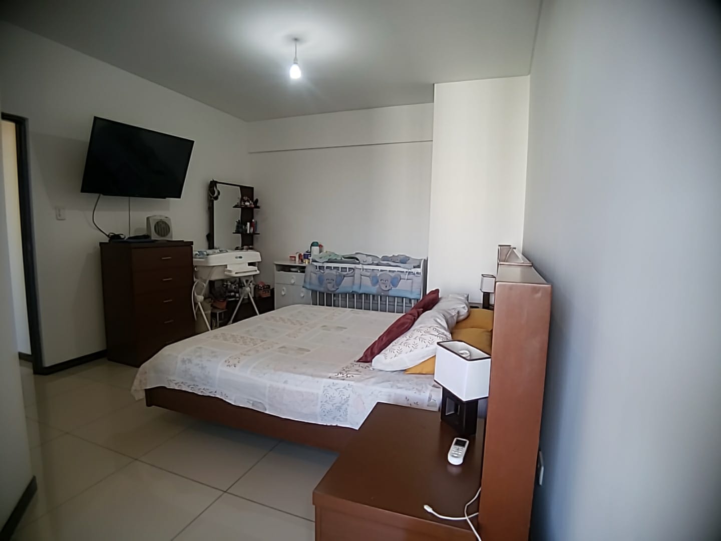 DEPARTAMENTO DE 2 DORMITORIOS EN VENTA- COND. CURUPAU 3