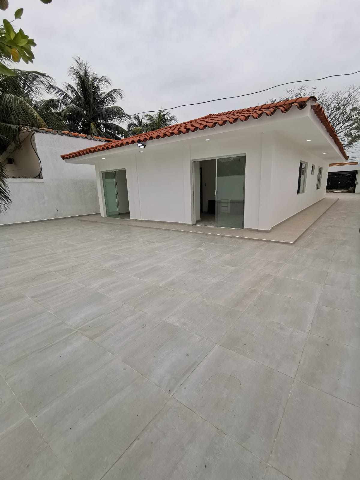 A ESTRENAR CASA DE 4 DORM (1SUITE con vestidor