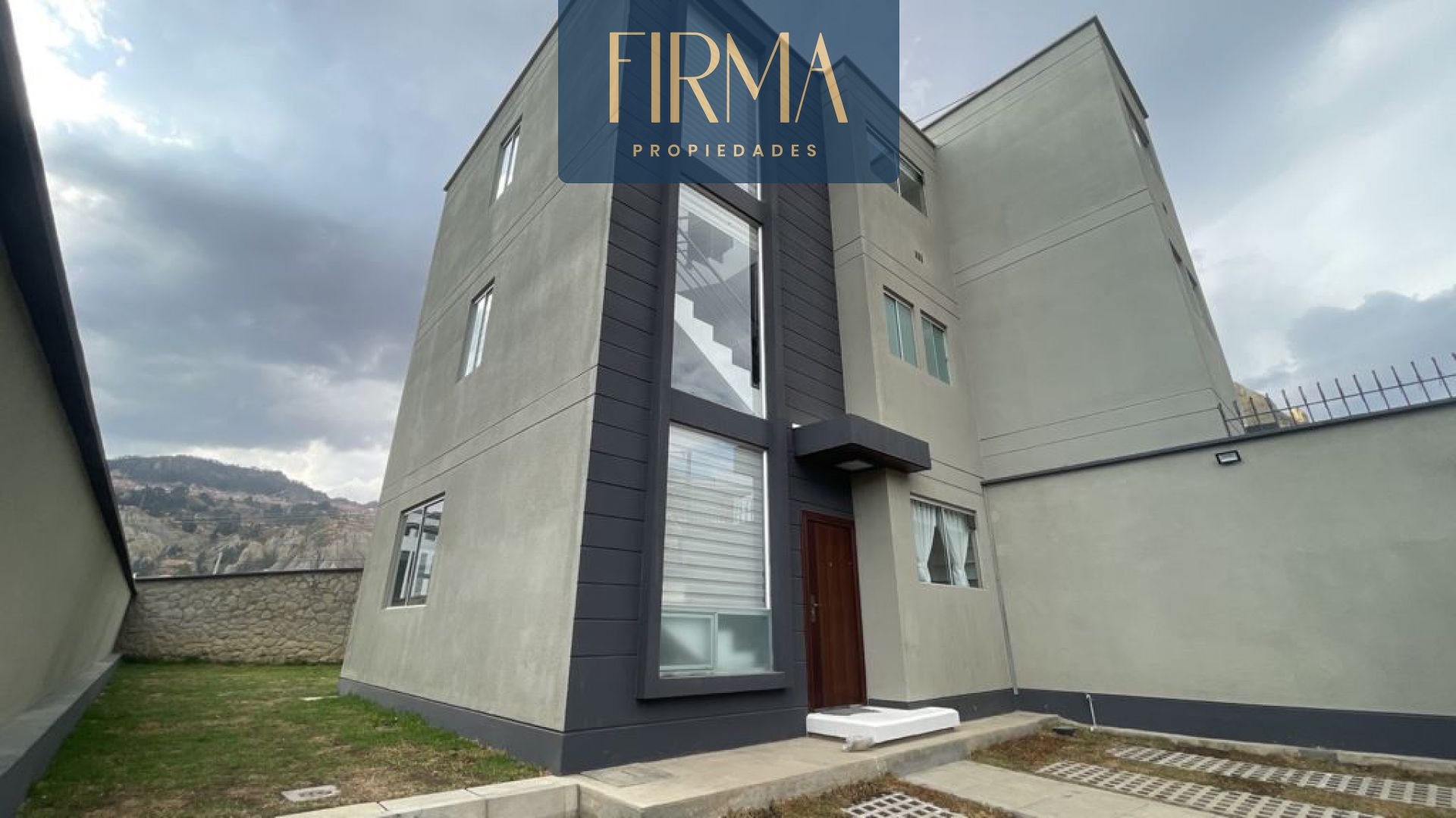 CASA EN ANTICRETICO A ESTRENAR EN IRPAVI (EL VERGEL)