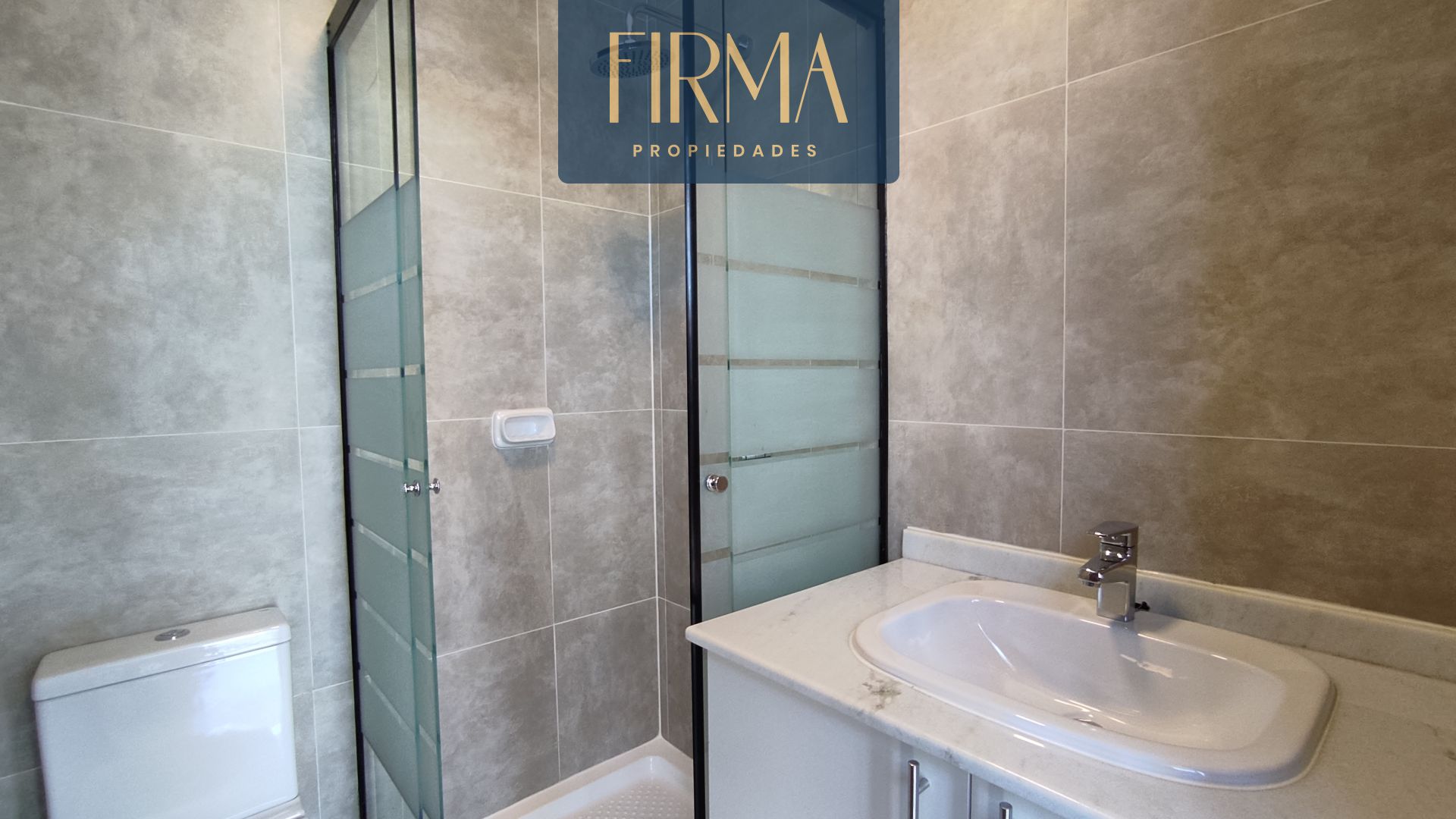 COMPRA ESTE DEPARTAMENTO EN CALACOTO, EDIFICIO LONDRES