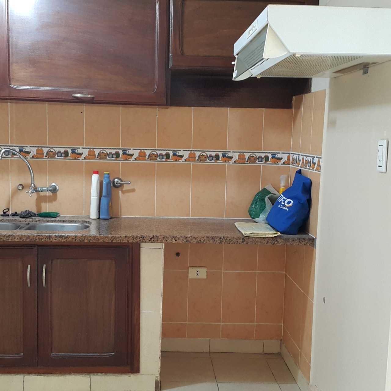 CASA EN VENTA DENTRO DE CONDOMINIO CERRADO 