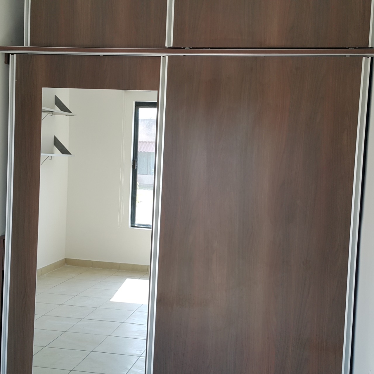 CASA EN VENTA DENTRO DE CONDOMINIO CERRADO 