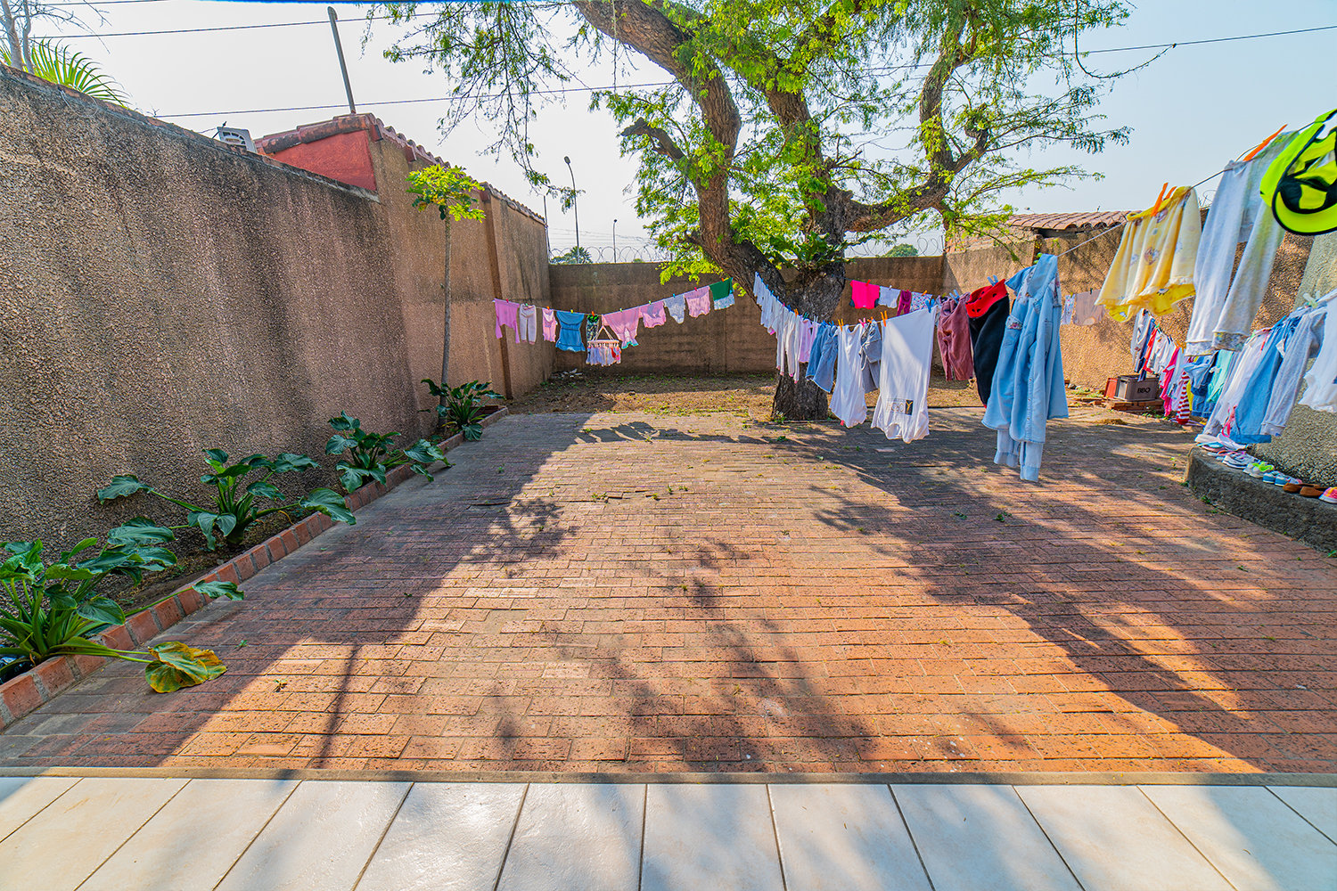 CASA EN VENTA DE 3 DORMITORIOS ZONA ESTE