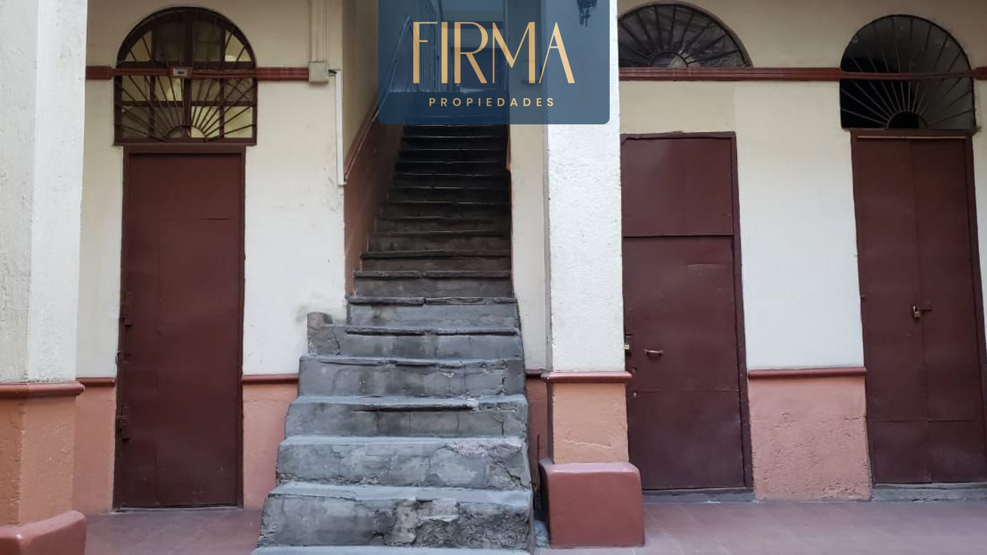 COMPRA ESTA CASA EN EL CENTRO DE LA CIUDAD DE LA PAZ