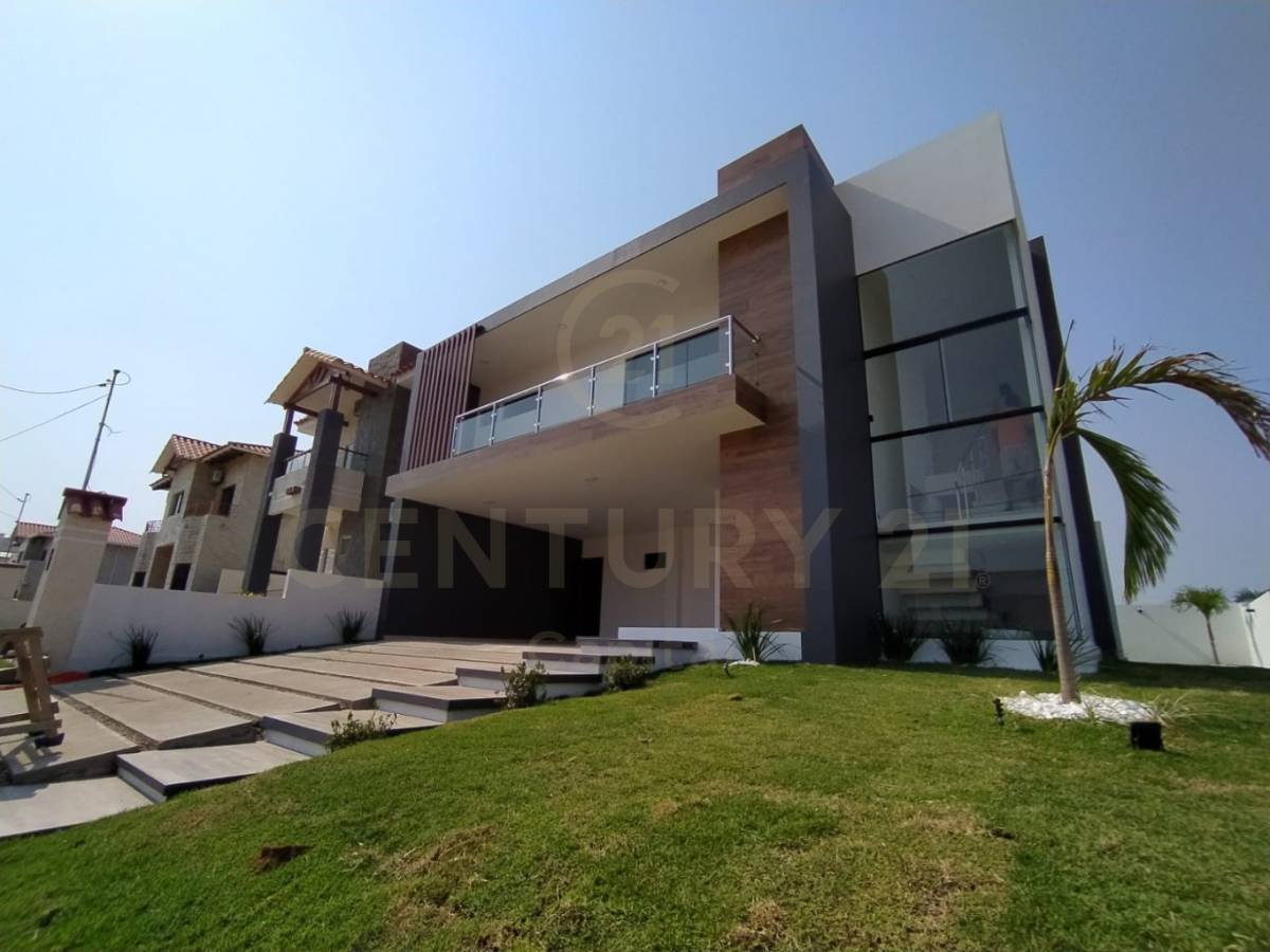 Hermosa casa a estrenar en el condominio Santa Cruz de la Co