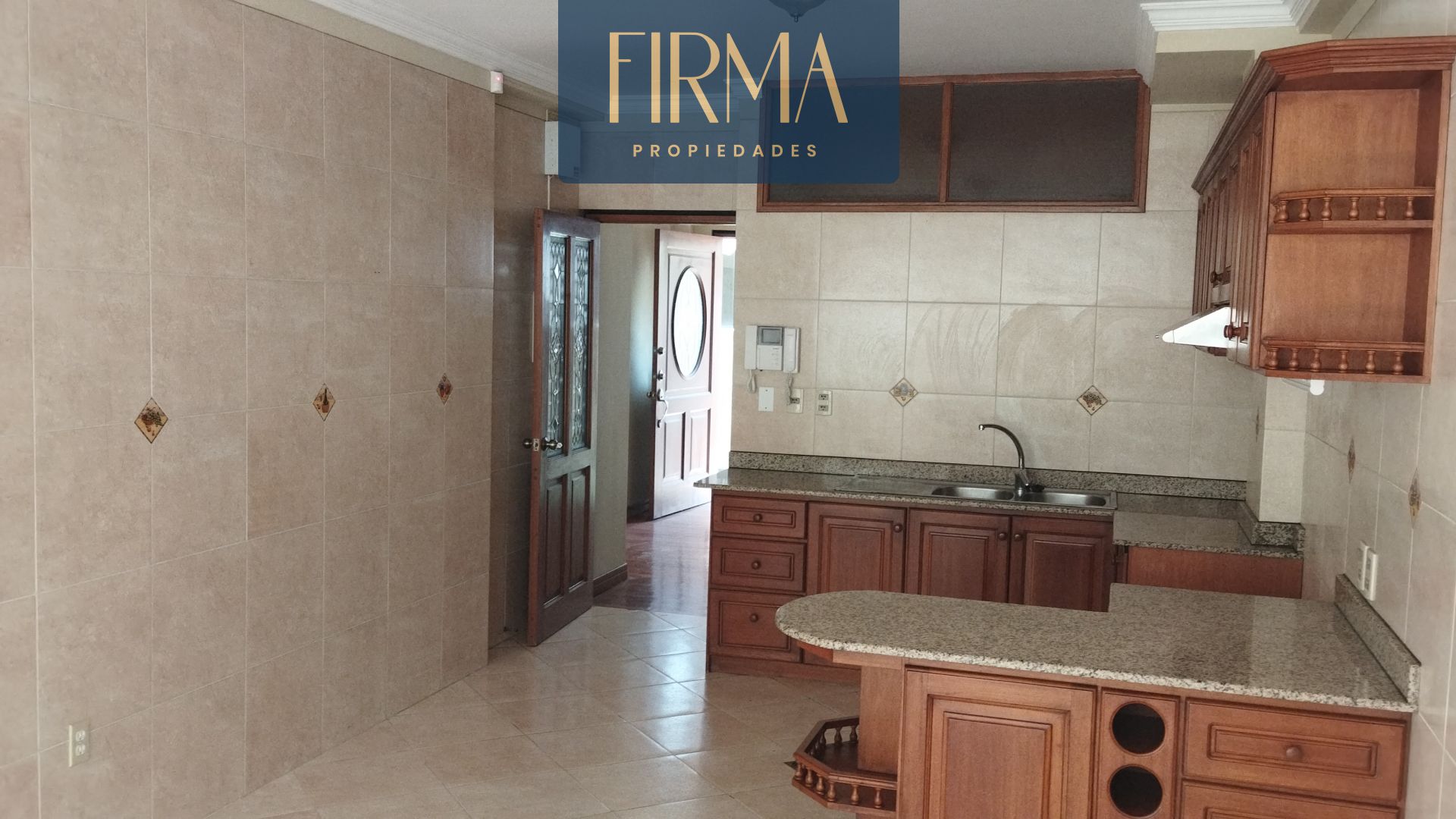 COMPRA ESTA CASA EN CONDOMINIO CERRADO EN ACHUMANI