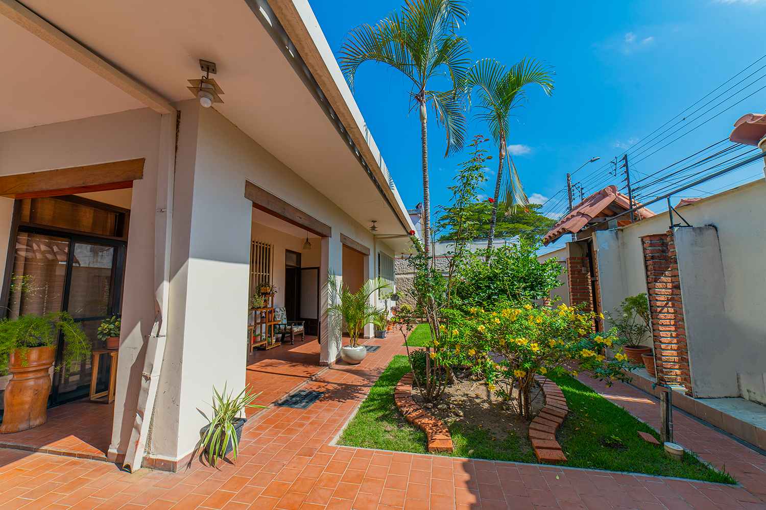 CASA EN VENTA ZONA NORTE - ENTE AV. ALEMANA Y MUTUALISTA