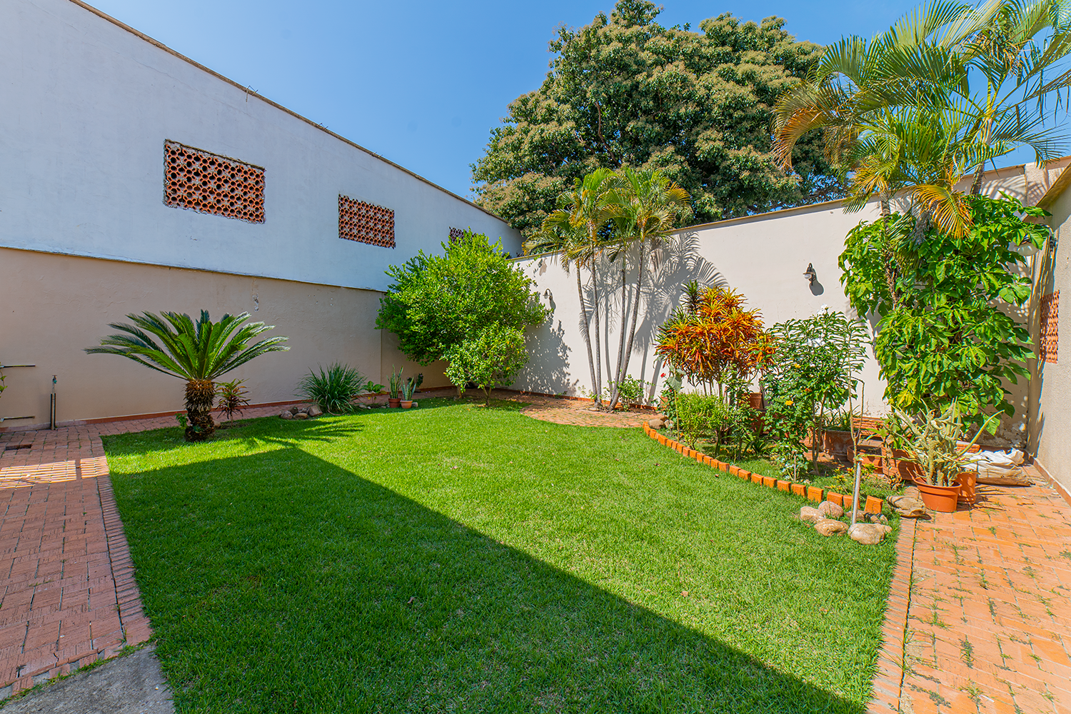 CASA EN VENTA ZONA NORTE - ENTE AV. ALEMANA Y MUTUALISTA